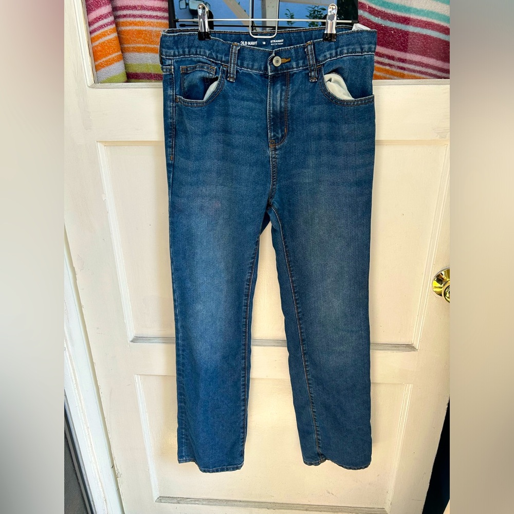 Straight leg blue jeans